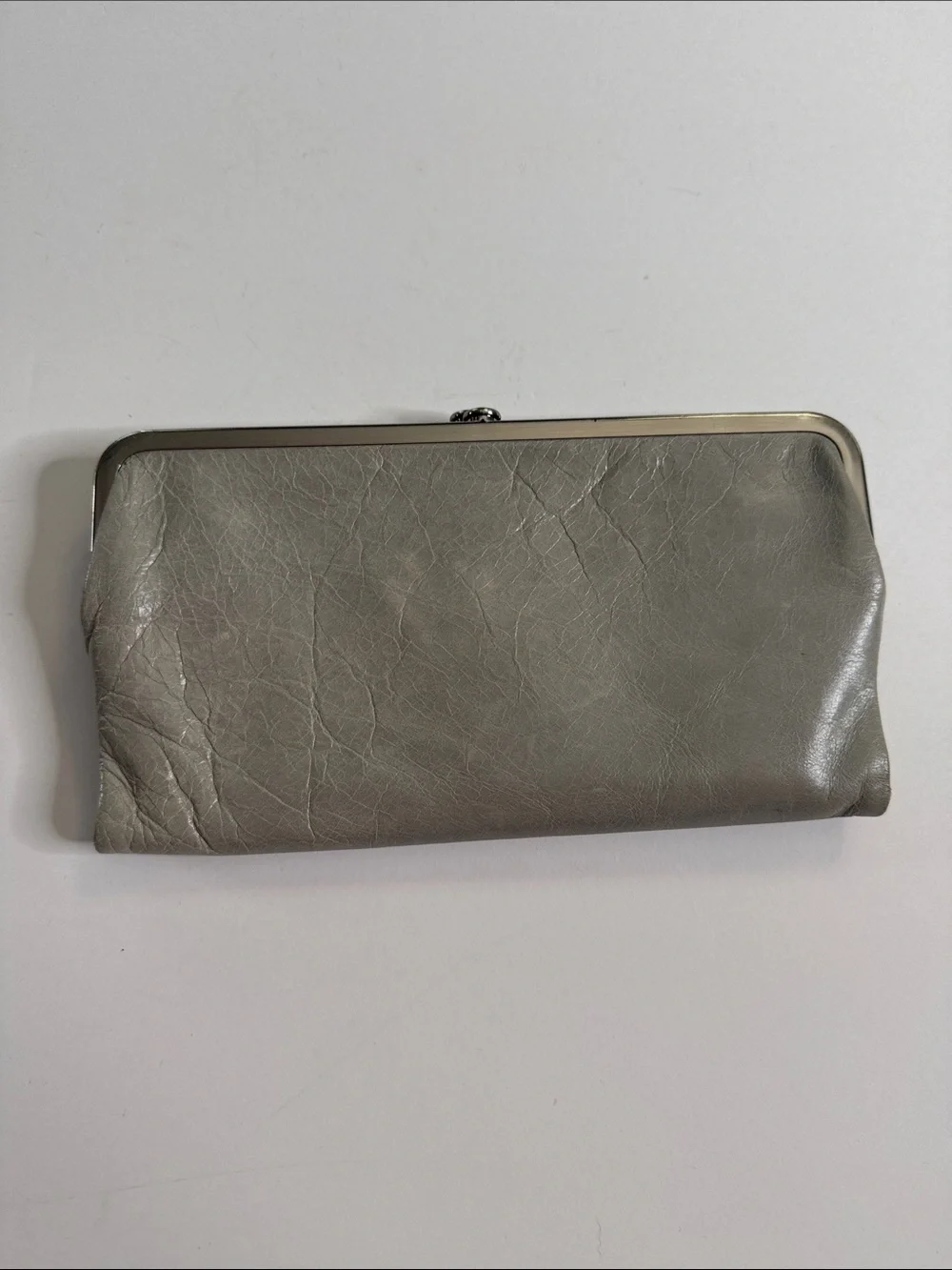 HOBO Lauren clutch in gravel grey Leather Kiss-Lock Wallet